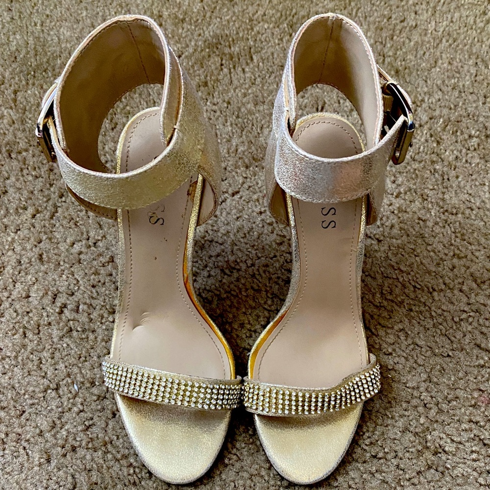 Guess ankle strapped heels
